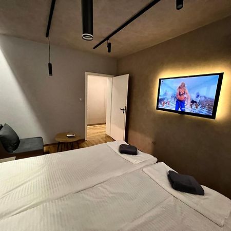 Apartament Varosha Luxury Lovetj Eksteriør billede
