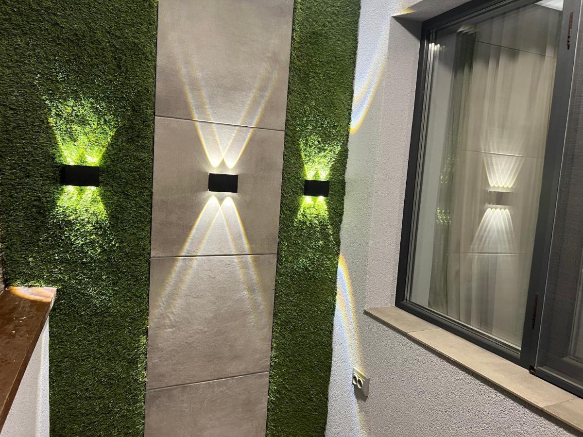 Apartament Varosha Luxury Lovetj Eksteriør billede