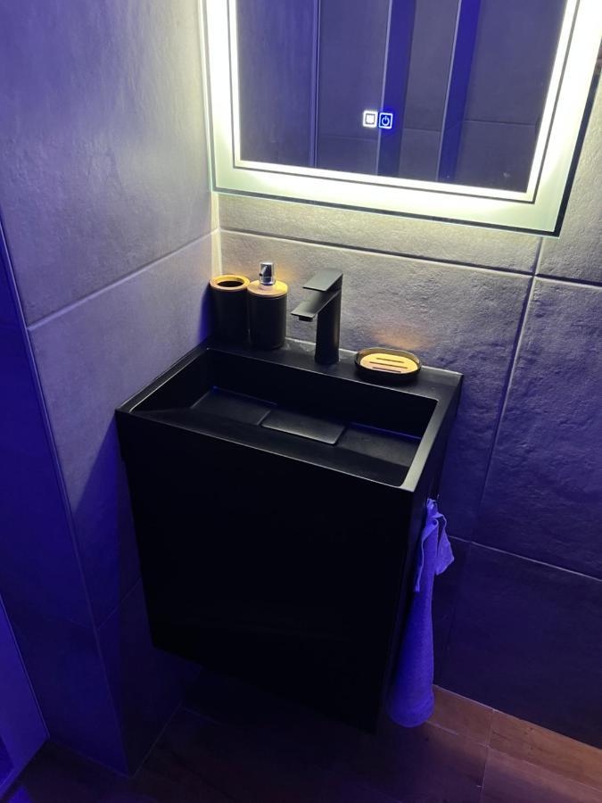Apartament Varosha Luxury Lovetj Eksteriør billede