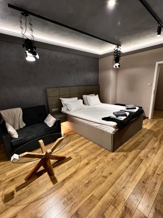 Apartament Varosha Luxury Lovetj Eksteriør billede
