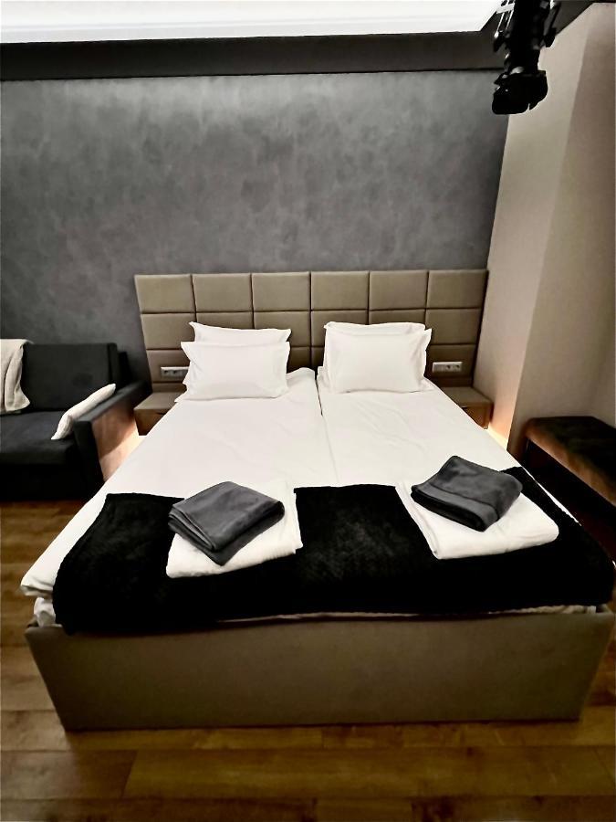 Apartament Varosha Luxury Lovetj Eksteriør billede