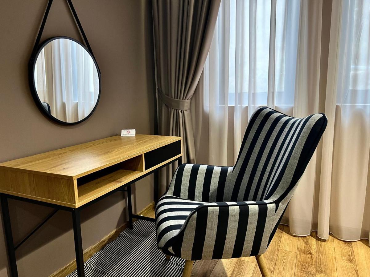 Apartament Varosha Luxury Lovetj Eksteriør billede