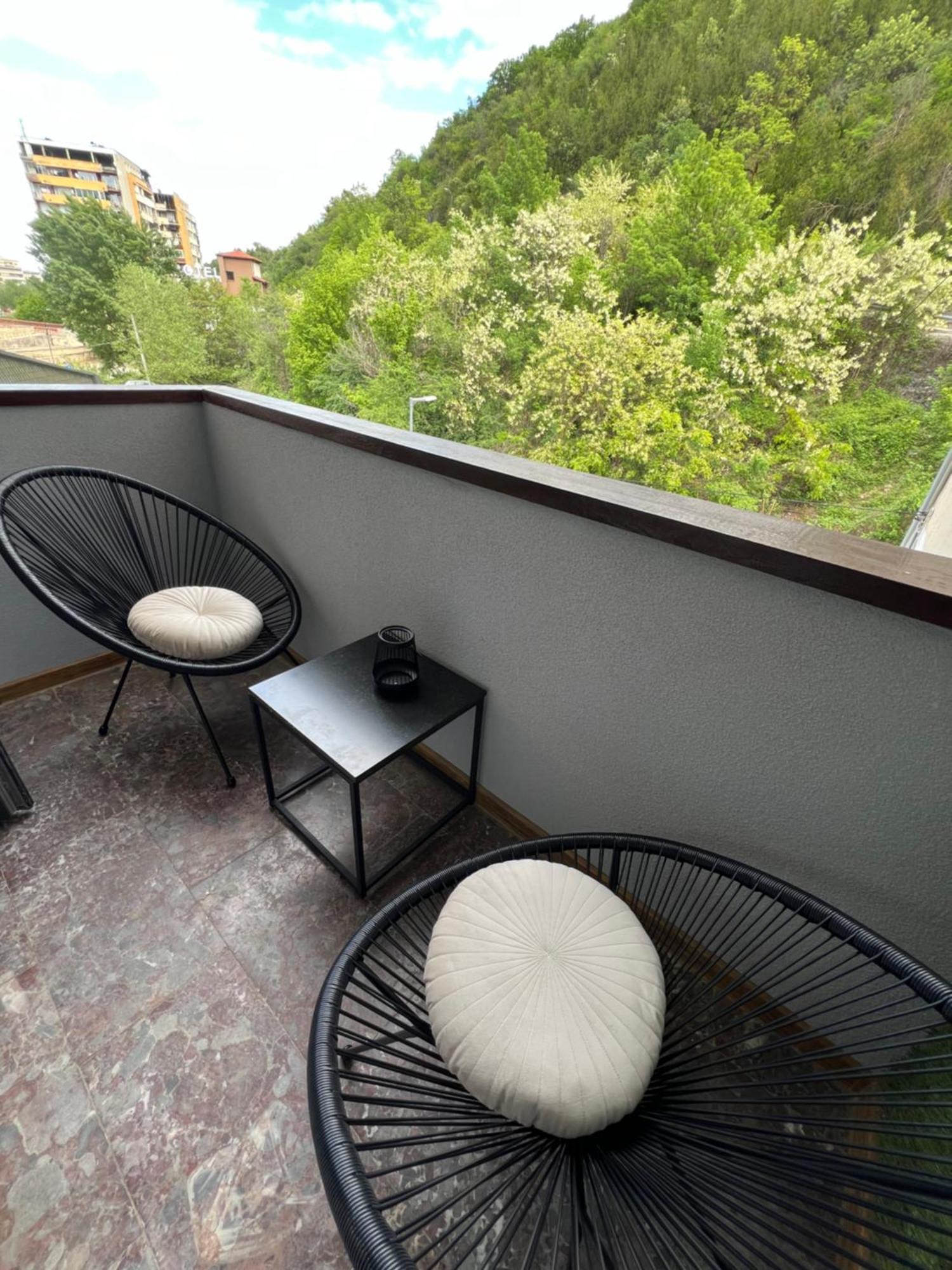 Apartament Varosha Luxury Lovetj Eksteriør billede